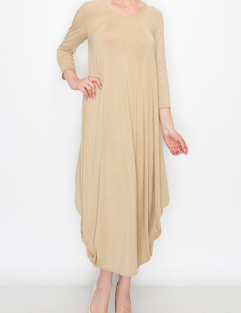 4 sleeves, perfect for casual comfort and versatile wear.
