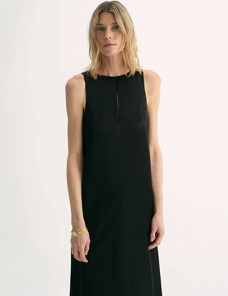 Corridor Stride Sleeveless Wool Blend Dress with vertical neckline cut in black, elegant design with slightly flared waist and side pockets.