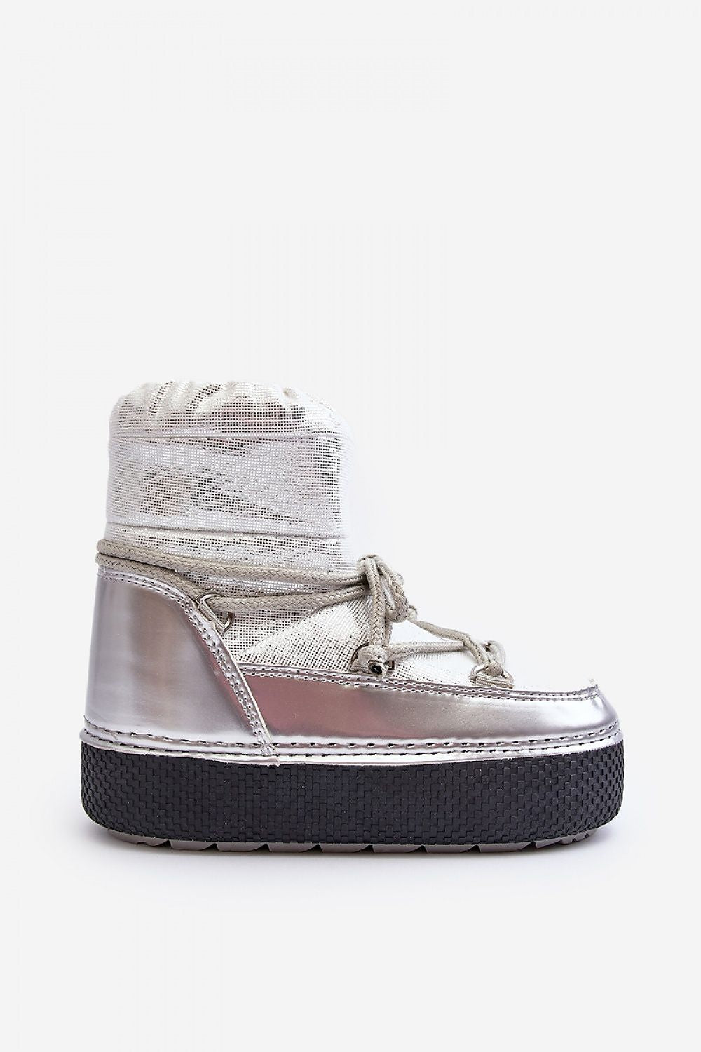Yllora Platform Snow Boot in metallic silver with eco-leather exterior, soft foam lining, and chunky platform sole for winter comfort.