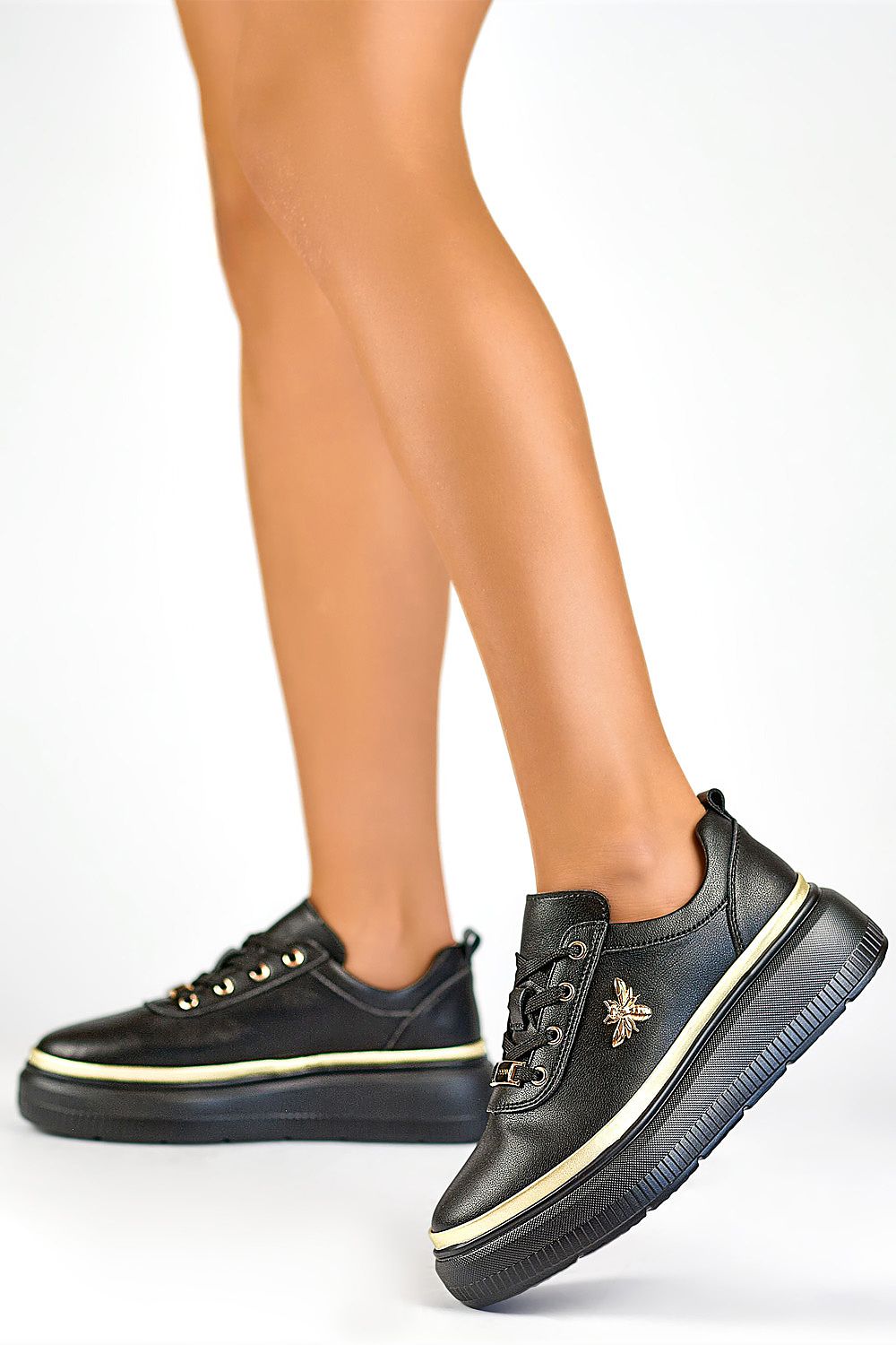 Valmerra Classic Platform Sneakers in black leather with 5 cm platform, showcasing sleek design and comfort with a classic lacing system.