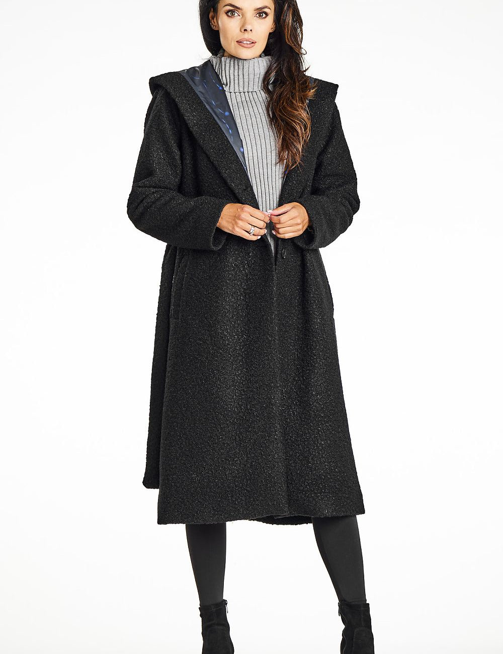  Coat model 200559 awama 