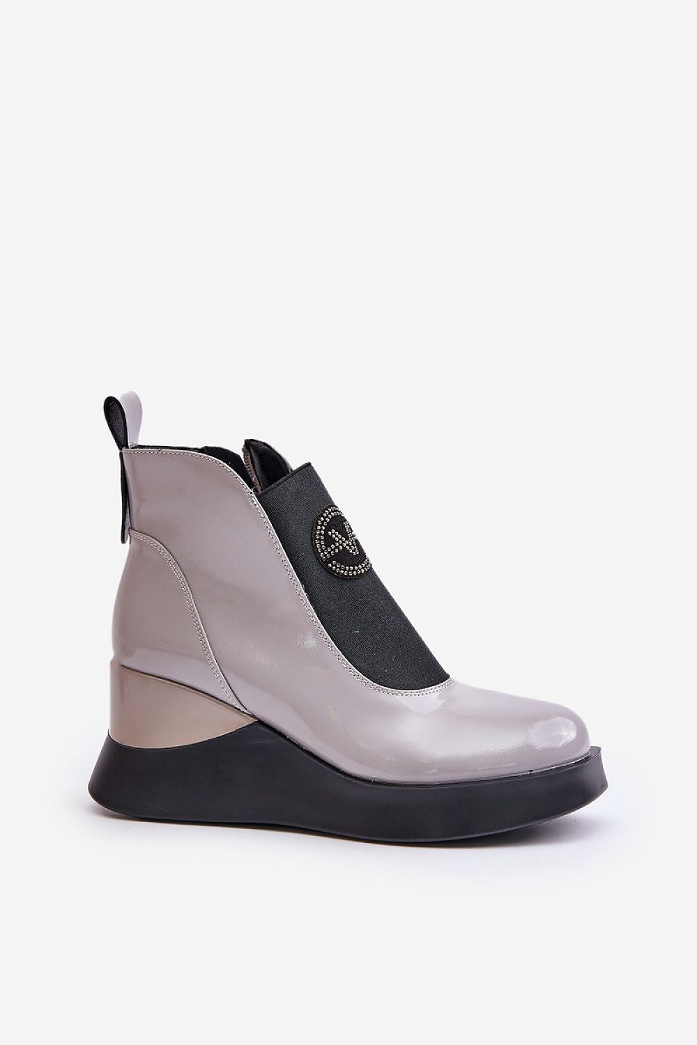 Arlirette Leather Platform Buskin Boots with rounded toe and 8 cm heel, featuring side zipper, elastic insert, and ornament.