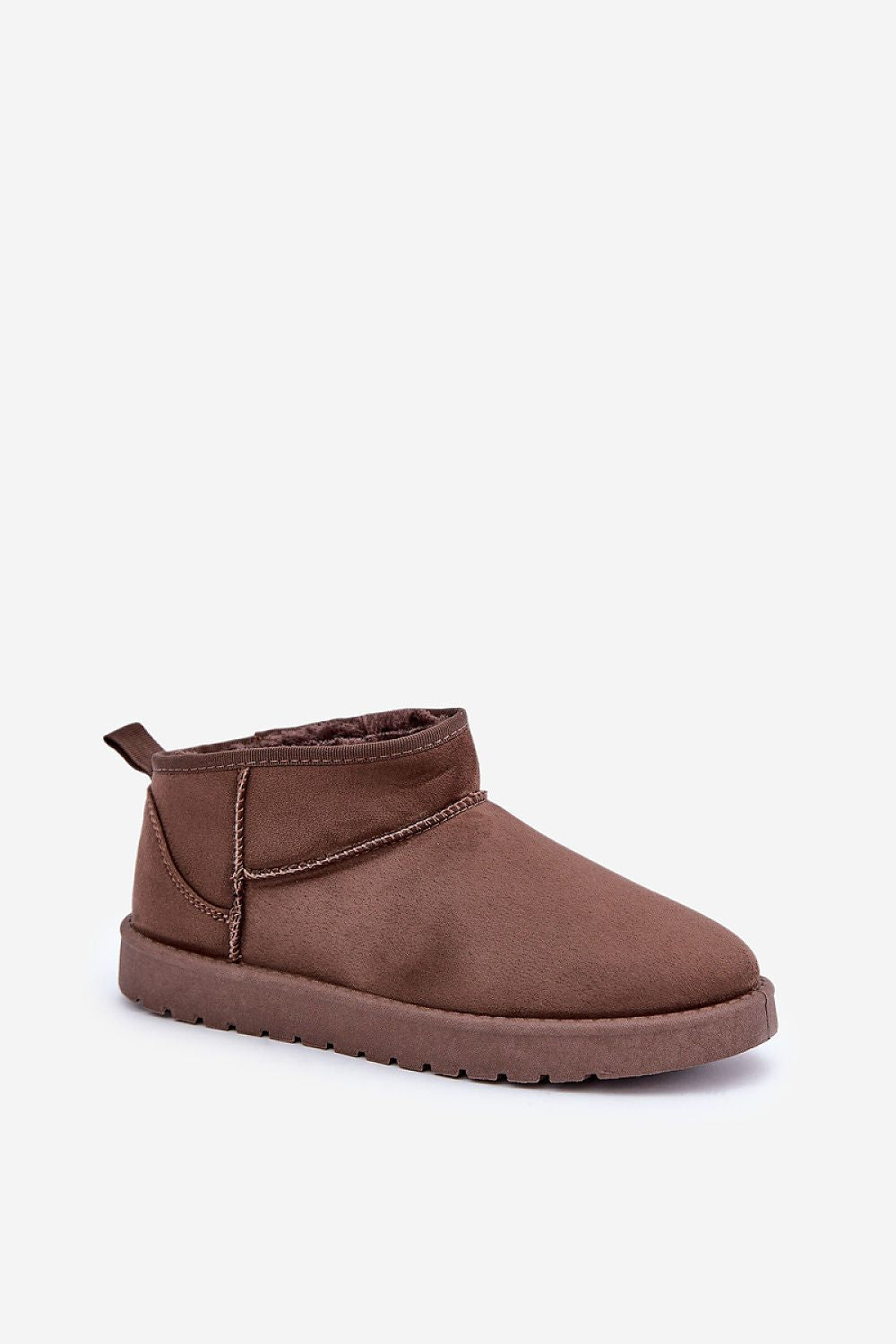 Brown Morvenna fur-lined suede snow boots with round toe and 2 cm platform, featuring a short 6.5 cm shaft for cold weather comfort.