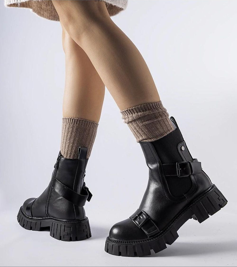Insulated Heel Boots Marvéra with chunky sole, elegant design, 5 cm heel, and rounded toe, perfect for stylish winter wear.