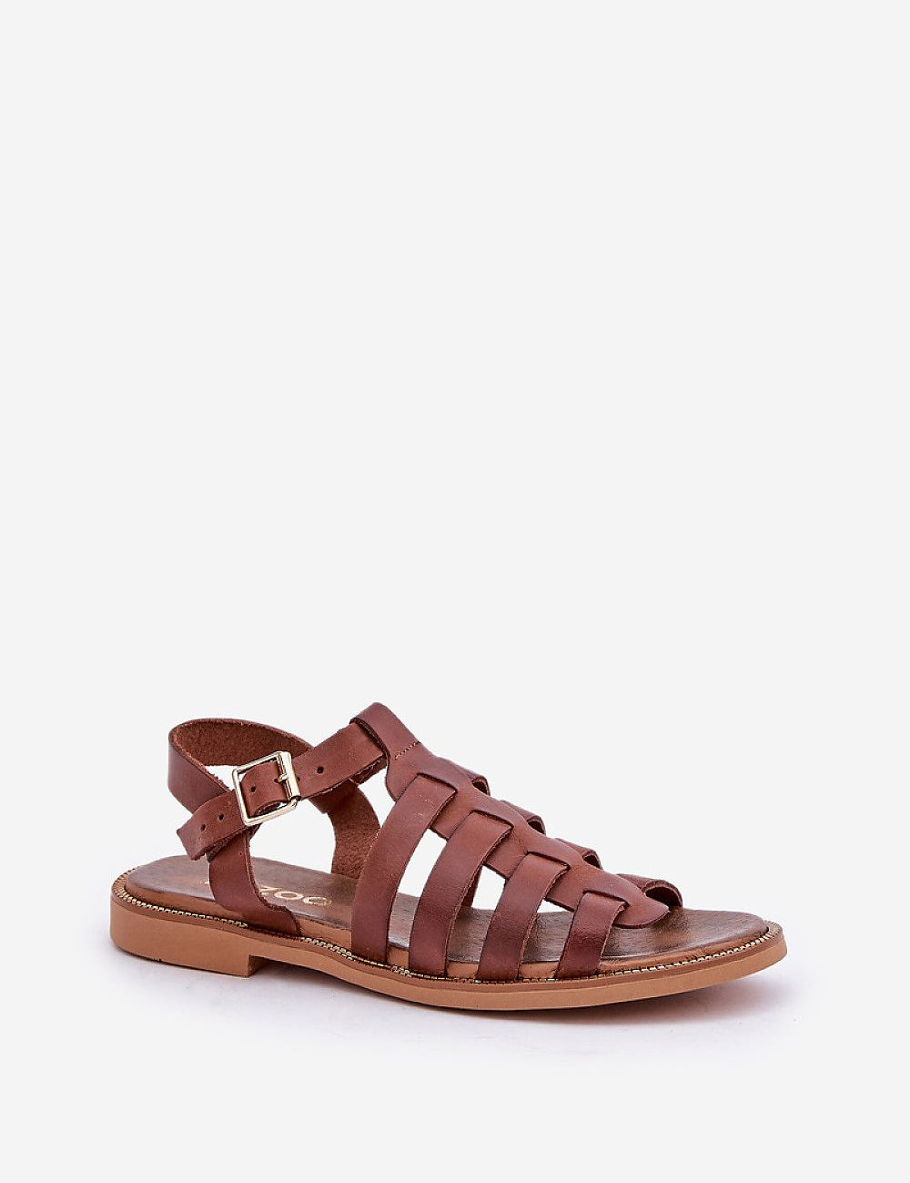 Celira flat leather sandal with buckled ankle strap, ideal for casual and elegant outings. Genuine leather, brown color.