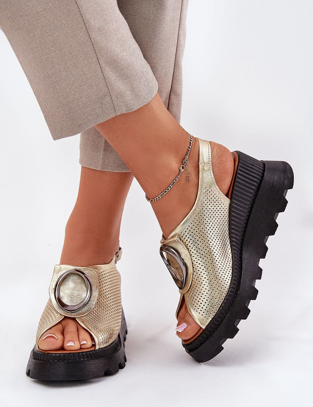  Buskin model 213004 Step in style 