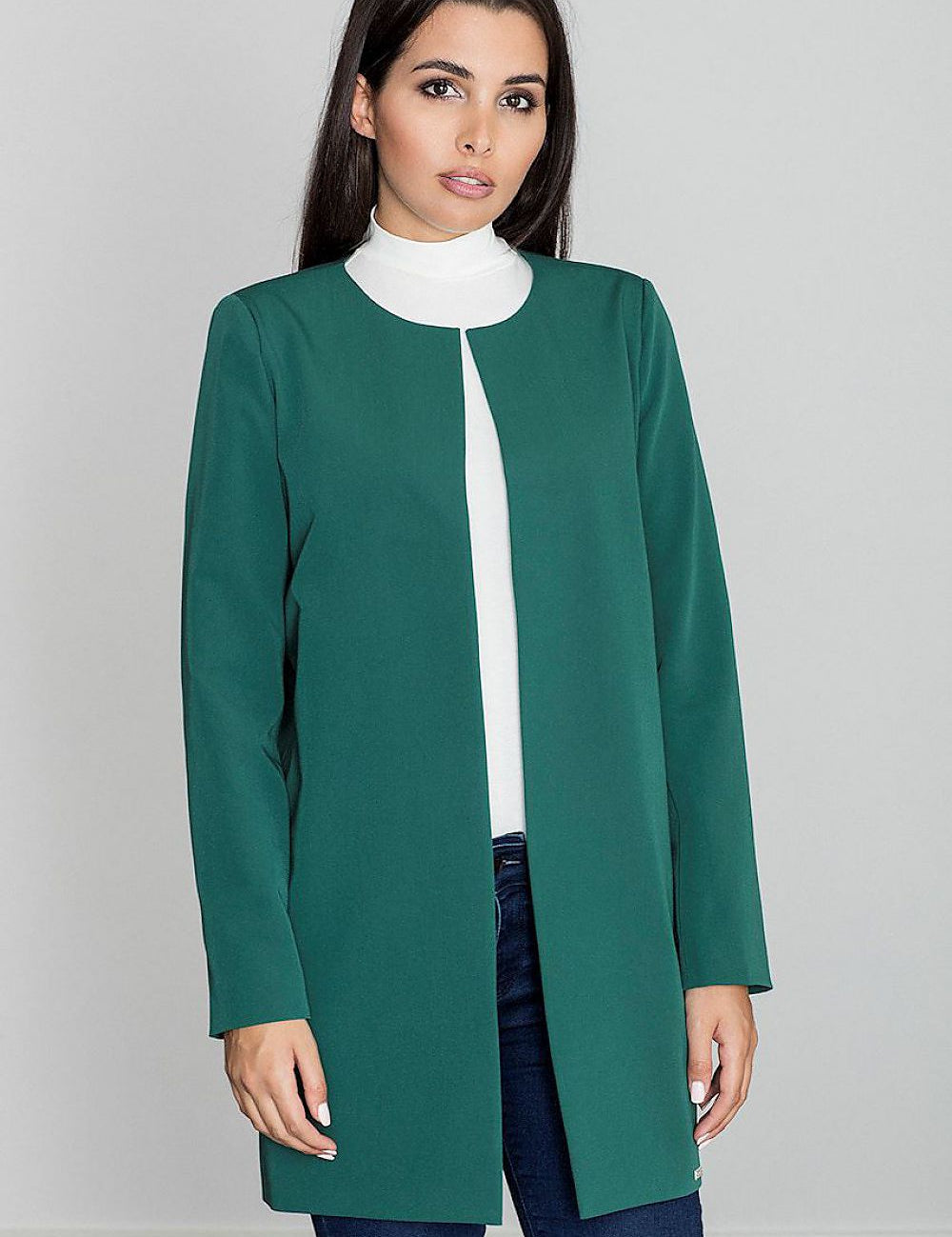 Woman wearing Alverine Viscose-Blend Lightweight Coat in a sleek, minimalist design for elegant, versatile style.