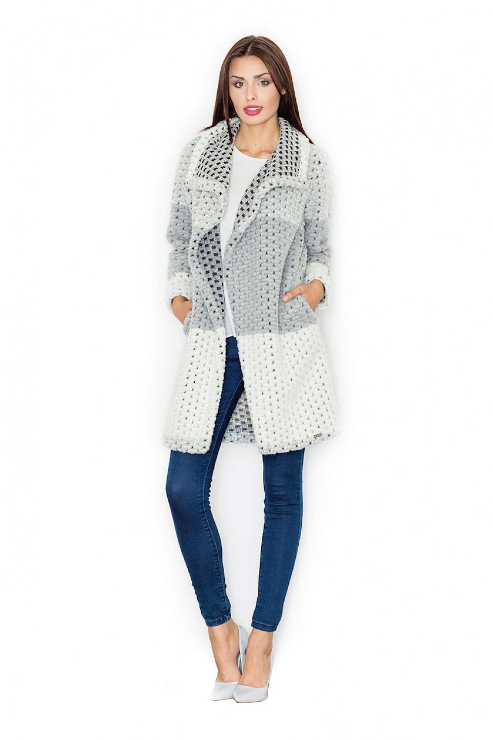 Woman wearing Fioren Color-Blend Wool Coat, loose-fitting with a classic collar, in a harmonious color blend, perfect for autumn fashion.