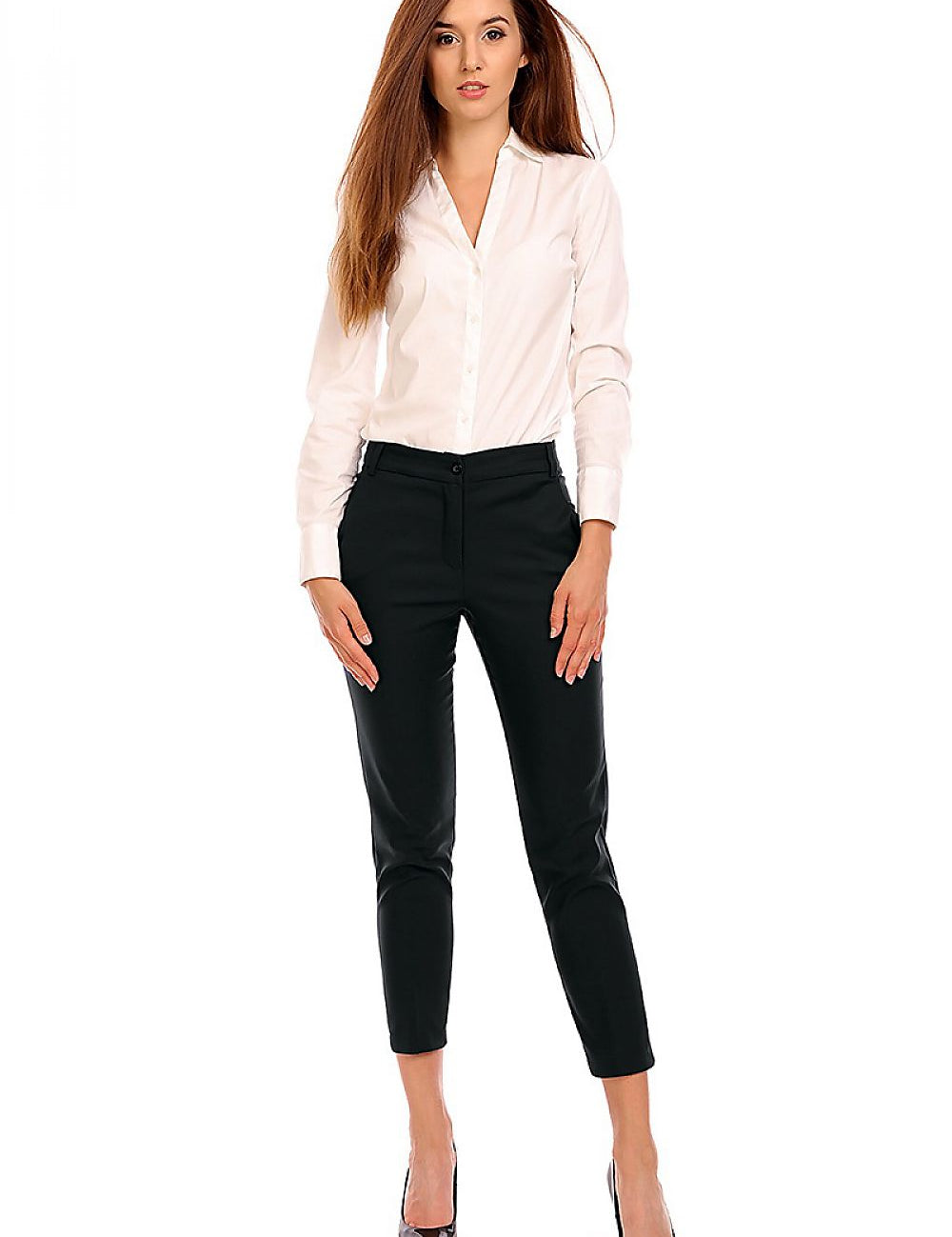 8 Trousers in black, tailored fit, with button and zip fly, paired with a white blouse.