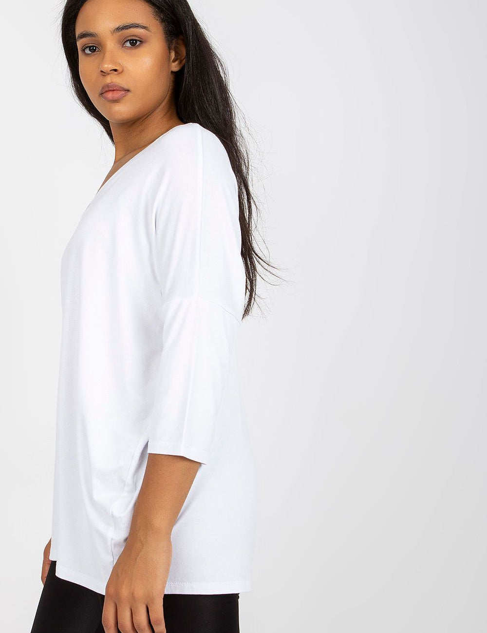 4 sleeves, showcasing elegant style and relaxed comfort