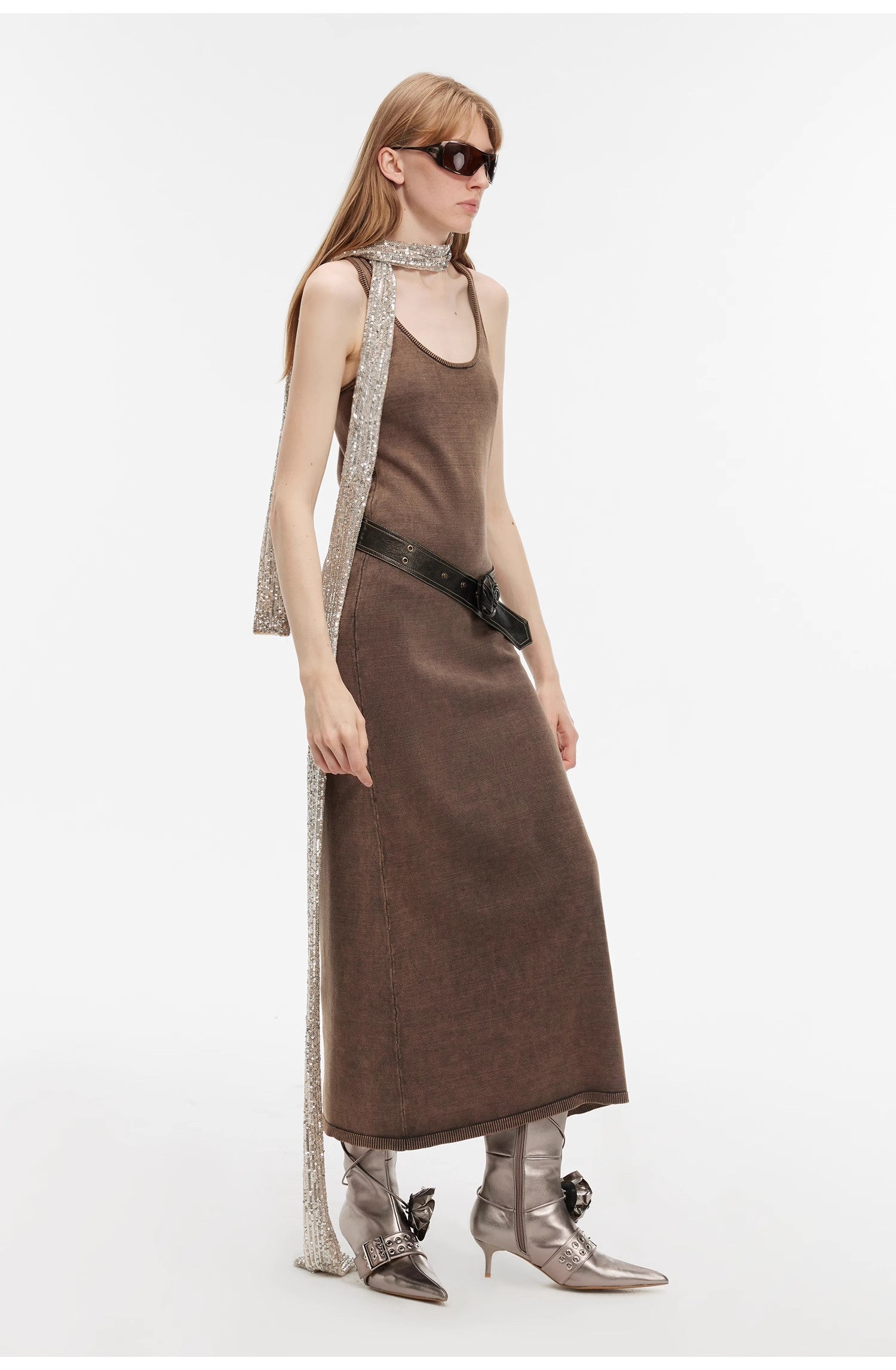 Feryn Enzyme-Washed Vest Dress showcasing a straight U-neckline, darkened texture, and ergonomic design in 100% combed cotton.