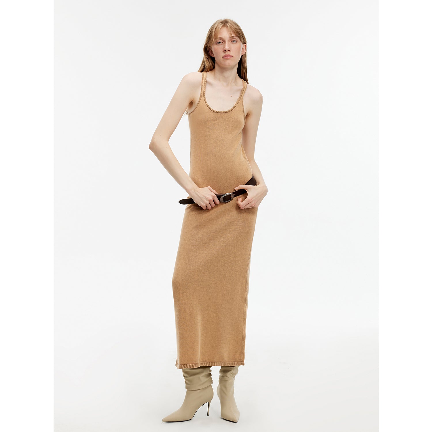 Feryn Enzyme-Washed Vest Dress showcasing ergonomic design and soft distressed cotton, perfect for effortless style.