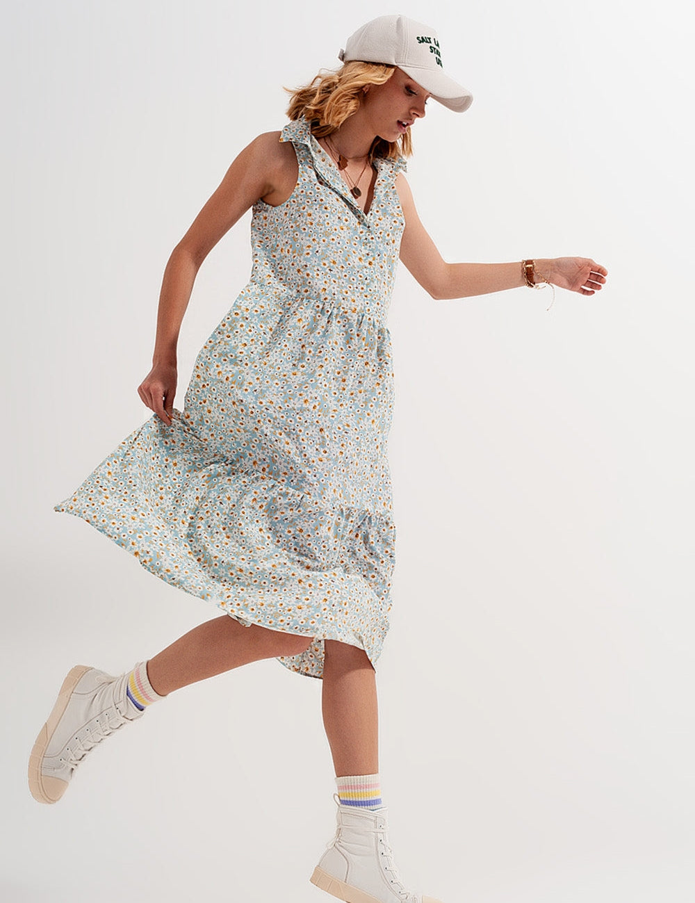 sleeveless-shirt-dress-in-blue-floral-print_8a90e42f-0180-47c7-8a5d-525ac37e1d5c.jpg
