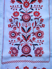 Traditional Ukrainian wedding rushnyk with red floral embroidery, Tree of Life motif on 100% linen ceremony cloth.